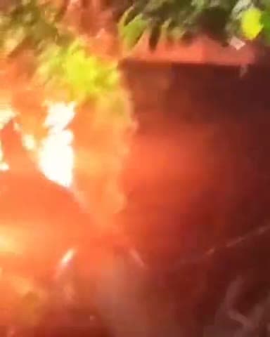 कानपुर: कोहना के पुराने तिवारी घाट पर एक घर में लगी आग, पीड़ित ने पड़ोसी पर लगाया आग लगाने का आरोप