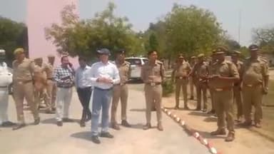 ज्ञानपुर: डिप्टी सीएम के दौरे से पहले डीएम शैलेश कुमार ने हेलीपैड का किया मुआयना