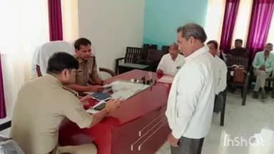 तुलसीपुर: थाना महाराजगंज तराई पर संपूर्ण समाधान दिवस के दौरान अपर पुलिस अधीक्षक उत्तरी ने सुनी जन समस्याएं