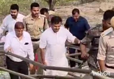 बौंसी: वन पर्यावरण मंत्री सुनील कुमार ने मंदार स्थित काशी विश्वनाथ मंदिर का किया निरीक्षण