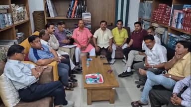 कोल: पहलगाम घटना के विरोध में 28 अप्रैल को बाजार रहेंगे बंद, हिन्दू-मुस्लिम व्यापारियों ने किया ऐलान