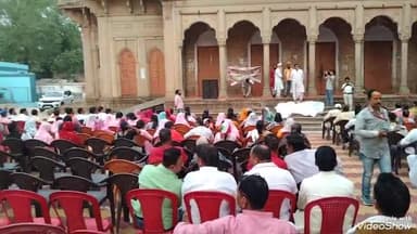 मिर्ज़ापुर: घंटाघर में जन आक्रोश रैली का हुआ आयोजन, डंकीनगंज चौराहे पर आतंकवाद का पुतला किया गया दहन