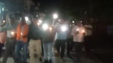 कोटा: पहलगाम आतंकी हमले के विरोध में विकासखंड कोटा के बेलगहना में निकाला गया कैंडल मार्च