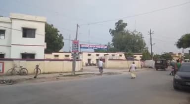 सहजनवा: सहजनवा थाना क्षेत्र की नगर पंचायत घघसरा के जयराज नगर वार्ड निवासी युवक ने छत के कुंडे से लटककर की आत्महत्या