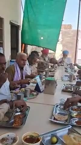 नई राह परिवार अनूपगढ़ द्वारा वृद्धआश्रम अनूपगढ़ में रह रहे देवतुल्य वृद्धजनों के लिए भोजन🍴 सेवा की बहुत बहुत धन्यवाद🙏