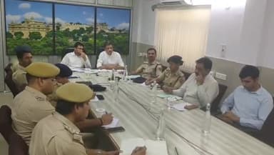 बड़गांव: पहलगाम आतंकी हमले के बाद कानून व्यवस्था को लेकर सरकार सतर्क, कलेक्ट्रेट में जिला प्रशासन और पुलिस की आपात बैठक हुई