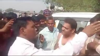 फिर से किसानों के खाद के सीजन आ चुका है । 
याद रखे प्रशासन इस बार और बड़े अंदाज में जनता किसान के बीच मे रहूंगा 
मध्यप्रदेश के प्रत्येक गोदाम स्थल के साथियों किसानों के साथ निरीक्षण करूंगा 
इस बार खाद न मिला किसानों को तो उग्र अंदाज में आंदो