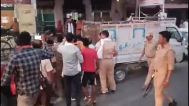 मिर्ज़ापुर: विंध्याचल थाना क्षेत्र के गैपुरा में प्राइवेट अस्पताल में इलाज के दौरान मरीज की मौत, परिजनों ने शव रखकर किया प्रदर्शन