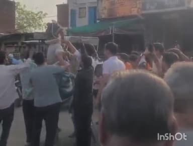 बदरवास: पहलगाम में हुए आतंकी हमले के विरोध में लुकवासा में निकाली गई रैली, पैरों तले कुचला गया पाकिस्तानी झंडा