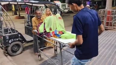 ग्राम कटिया बैरिहा में खाना बनाते समय झुलसी एक महिला, जिला अस्पताल में उपचार जारी