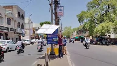 मंदसौर: कलेक्टर और सीएमओ के निर्देश पर बीपीएल चौराहा, नई आबादी और अन्य क्षेत्रों में अवैध बैनर-पोस्टर हटाए गए