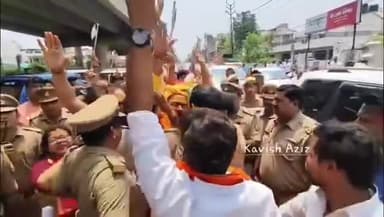 #राजधानी_लखनऊ में भगवान_परशुराम यात्रा #रोकी गई, ब्राह्मण महासभा के अध्यक्ष सड़क पर बैठे तो हुआ हंगामा!!
#निंदनीय 

Akhilesh Yadav 
Dimple Yadav