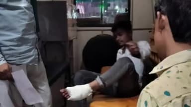 झांसी: वीरांगना लक्ष्मीबाई स्टेशन पर चलती ट्रेन से गिरकर युवक की एड़ी कटी, मेडिकल कॉलेज में भर्ती