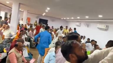 पटना ग्रामीण: पांच देश रत्न मार्ग में उपमुख्यमंत्री सम्राट चौधरी ने सुनी लोगों की समस्याएं, बड़ी संख्या में लोग मौजूद रहे