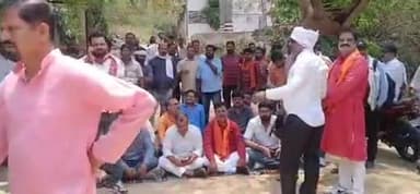 चितईपुर थाना क्षेत्र में चेन स्नेचिंग मामले को लेकर भाजपा कार्यकर्ताओं ने थाने पर खुलासा की मांग को लेकर किया प्रदर्शन