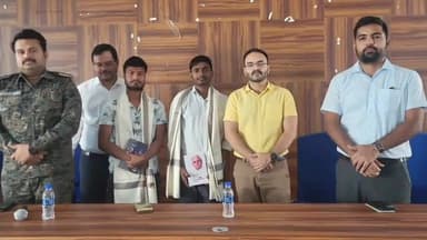 लोहरदगा: लोहरदगा सदर ब्लाक में IIT-JEE मेंस में सफल निशांत और शिशुपाल को उपायुक्त ने किया सम्मानित