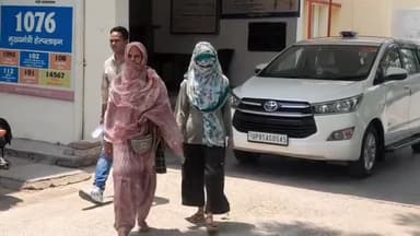 मथुरा: महिला का आरोप, आश्रम में होते हैं अनैतिक कार्य, विरोध करने पर किया गया हमला