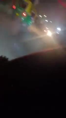 झांसी: प्रेम नगर क्षेत्र में तेज रफ्तार ऑटो ने बाइक सवार लोगों को मारी टक्कर, फिर पलटा, वीडियो हुआ वायरल