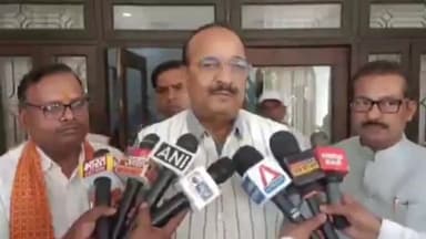 सिराथू: सयारा पहुंचे राज्यमंत्री दिनेश प्रताप ने अखिलेश और राहुल पर बोला हमला, कहा - भगवान राहुल अखिलेश को सद्बुद्धि दे