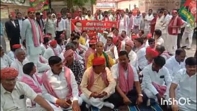 मिर्ज़ापुर: राज्यसभा सांसद रामजीलाल सुमन पर हुए हमले के विरोध में सपा कार्यकर्ताओं ने जिला कलेक्ट्रेट में किया जोरदार प्रदर्शन