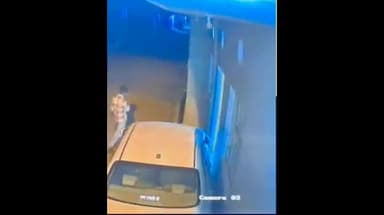 शिवपुरी नगर: कमलागंज बाबू क्वार्टर रोड से अज्ञात चोर ने छात्र का मोबाइल और पैसे चुराए, घटना सीसीटीवी में कैद