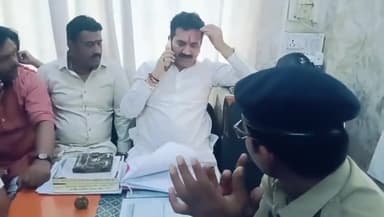 *इंदौर में लगे पाकिस्तान जिंदाबाद के नारे.....मुकदमा दर्ज करवाने विधायक गोलू शुक्ला पहुंचे थाने....*  इंदौर - सदर बाजार