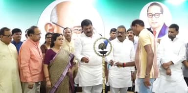 पटना ग्रामीण: जदयू कार्यालय में तकनीकी एवं श्रम प्रकोष्ठ द्वारा मनाया गया अंतर्राष्ट्रीय श्रमिक दिवस, मंत्री रहे मौजूद