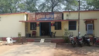 नईगढ़ी: नईगढ़ी थाना क्षेत्र के बर्रोहा गांव निवासी रानी साकेत ने जहर खाकर आत्महत्या की