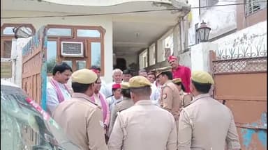कोल: पुलिस ने सपा जिलाध्यक्ष को किया हाउस अरेस्ट, दलित परिवारों से मिलने वाले डेलिगेशन में होना था शामिल