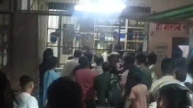 धनौरा: गजरौला चौपला पर स्थित मॉडल शॉप पर ओवर रेट को लेकर हुआ हंगामा, घटना का वीडियो हुआ वायरल