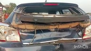 बरौली: देवापुर गांव के पास कार और ट्रक की टक्कर, हादसे में दो लोग घायल, पुलिस जांच कर रही है