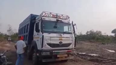 कोटद्वार: बिना रॉयल्टी के कोटद्वार में चल रहे खनन के डंपर, एक व्यक्ति ने प्रशासन पर लगाए गंभीर आरोप