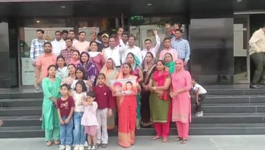 महात्मा ज्योतिबा व सावित्रीबाई फुले के नारों से गूंज उठा #NY Cinama OPC, उमड़ा जनसैलाब समाज के लोगों ने देखी फुले फिल्म