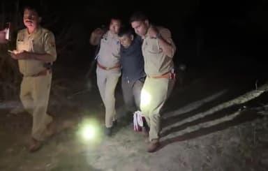 कोतवाली तीन सगे भाइयों को गोली मारने वाला नामजद अभियुक्त शेरू आधी रात के बाद पुलिस मुठभेड़ में गिरफ्तार,पैर में लगी गोली