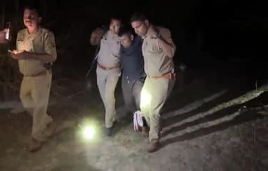 शाहजहांपुर: अजीजगंज गोलीकांड का मुख्य आरोपी मुठभेड़ में गिरफ्तार, आरोपी और एक पुलिसकर्मी हुआ घायल