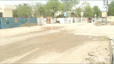 चूरू: न्यायिक अधिकारियों के घरों के आगे सड़क पर गंदा पानी और कीचड़, आमजन को हो रही परेशानी