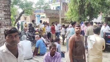 बांसगांव: गगहा थाना क्षेत्र के गजपुर चौकी अंतर्गत तेनुआ गांव में फंदे से लटकता मिला अधेड़ व्यक्ति का शव