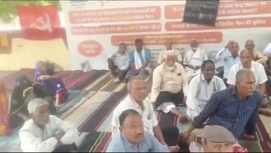 फैक्ट्री की मशीनों को चुराने के आरोप ‌में‌ अराफात को जाना पड़ेगा जेल
-बकाया भुगतान की मांग: 76 वें दिन भी जारी रहा धरना