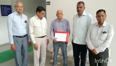 चूरू: डॉ. अम्बेडकर जयन्ती समिति के लोग पीडब्ल्यूडी रेस्टहाऊस की भूमि आवंटन के लिए कलक्टर से मिले