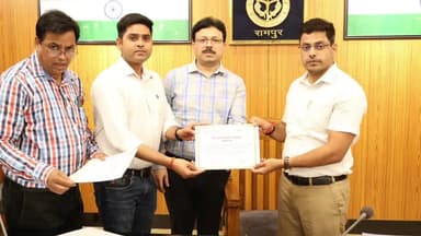 रामपुर: कलेक्ट्रेट सभागार में डीएम की अध्यक्षता में जल जीवन मिशन के अंतर्गत विभागों द्वारा कराए जा रहे कार्यों की समीक्षा की गई