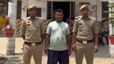 नौगावां सादात: नौगांवा थाना पुलिस ने पोक्सो एक्ट में फरार आरोपी को गिरफ्तार कर किया चालान