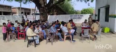 तुलसीपुर: जरवा कोतवाली की पुलिस और सीओ ललिया ने गणेशपुर गांव में की पैदल गश्त