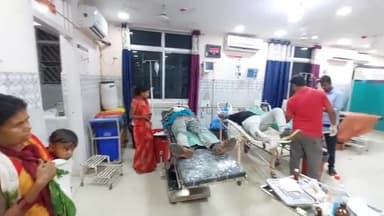 ससुराल से लौटते क्रम में रंजन परहिया एवं सत्येंद्र परहिया का बाइक हो गया दुर्घटनाग्रस्त! #latehar #bike #roadaccident