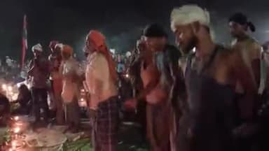 सिराथू: कड़ा गंगा किनारे लगे गाज़ी मियां मेले में सैकड़ों लोगों पर आया ऊपरी साया, थिरकते दिखे लोग, बहराईच तक जाना हुआ रद्द