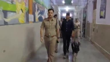 मंदसौर: कोतवाली पुलिस ने डॉग सर्चिंग के माध्यम से जिला अस्पताल, रेलवे स्टेशन, राजाराम फैक्ट्री और बंजारों में सर्चिंग की