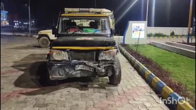 जलालाबाद: मदनापुर रोड के पेट्रोल पंप के सामने डायल 112 की गाड़ी और ऑटो की आमने-सामने टक्कर, दोनों वाहन हुए क्षतिग्रस्त