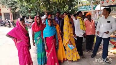 लातेहार: केड़ू ग्राम के ग्रामीणों ने सार्वजनिक तालाब पर निजी अधिग्रहण के विरोध में उपायुक्त को ज्ञापन सौंपा