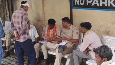 बांसवाड़ा: कुपड़ा पुल के पास एक व्यक्ति पेड़ पर फांसी के फंदे से लटका मिला, शव का पोस्टमार्टम कर परिजनों को सौंपा गया