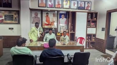 कुरवाई: क्षेत्र के दर्जन से अधिक नागरिकों ने विधायक को सौंपे आवेदन, विभिन्न समस्याओं के समाधान की मांग की