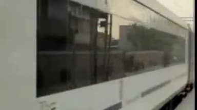 सिराथू: सिराथू स्टेशन के पास वंदे भारत एक्सप्रेस ट्रेन में पत्थरबाजी की जांच शुरू, आम तोड़ने के लिए चले थे पत्थर: रेलवे पुलिस